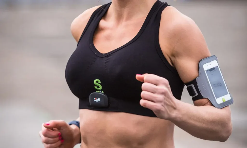 AI on Your Wrist: How Smartwear Is Rewriting Fitness – One BPM at a Time